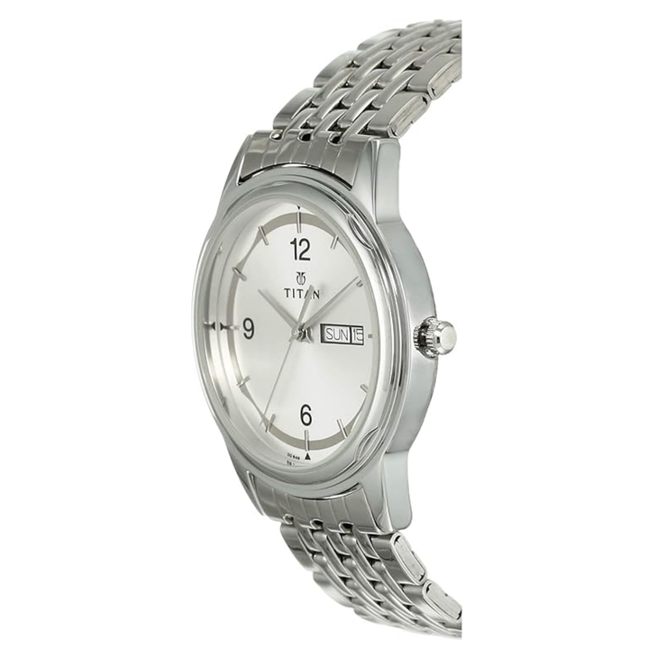 Titan Quartz Analog Men’s Watch with Day &amp; Date Display, Silver Dial and Silver Stainless Steel Strap