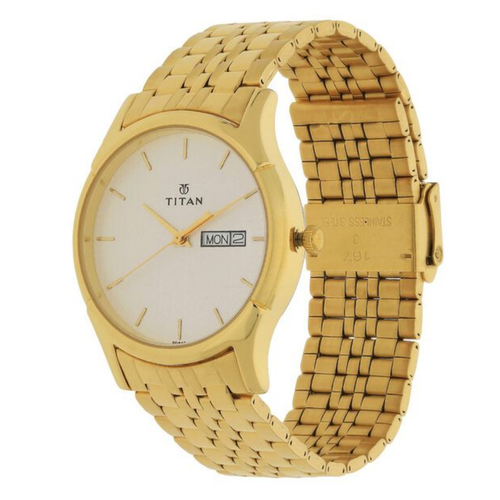 Titan Quartz Analog Men’s Watch – Silver Dial with Day &amp; Date, Stainless Steel Strap