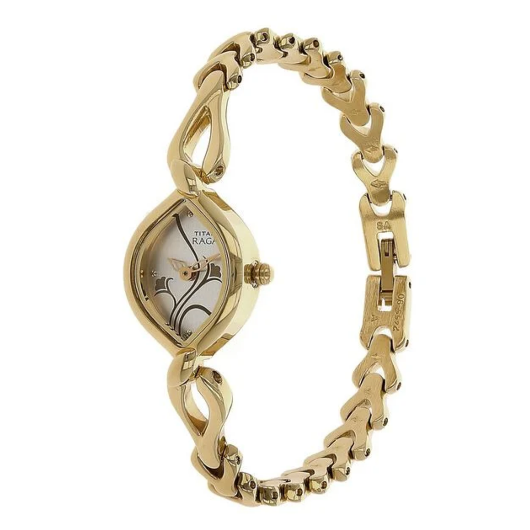 Titan Raga Flora Women’s Analog Watch – Silver Dial with Metal Strap