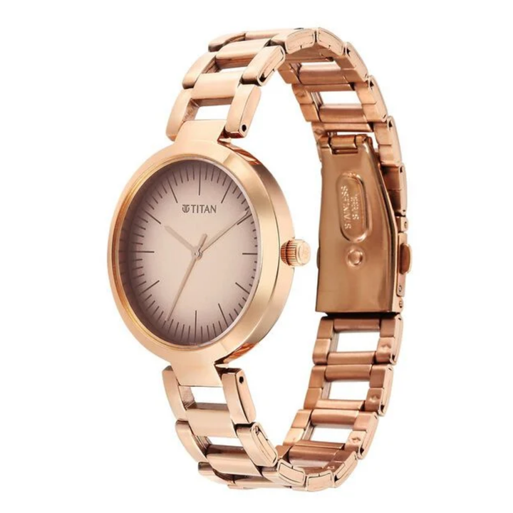 Titan Workwear Women’s Quartz Analog Watch – Beige Dial with Rose Gold Stainless Steel Strap