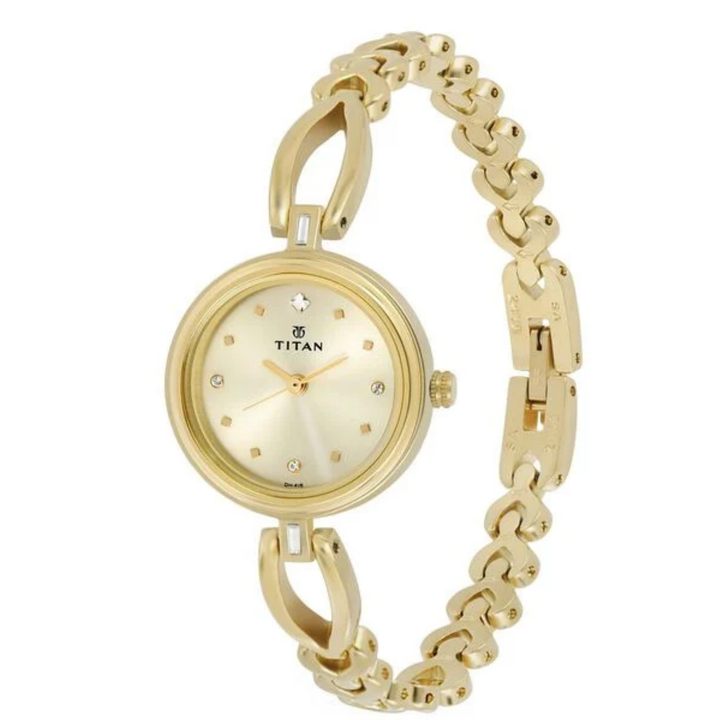 Titan Classic: Champagne Sunray Dial Watch with Polished Gold-Tone Bracelet