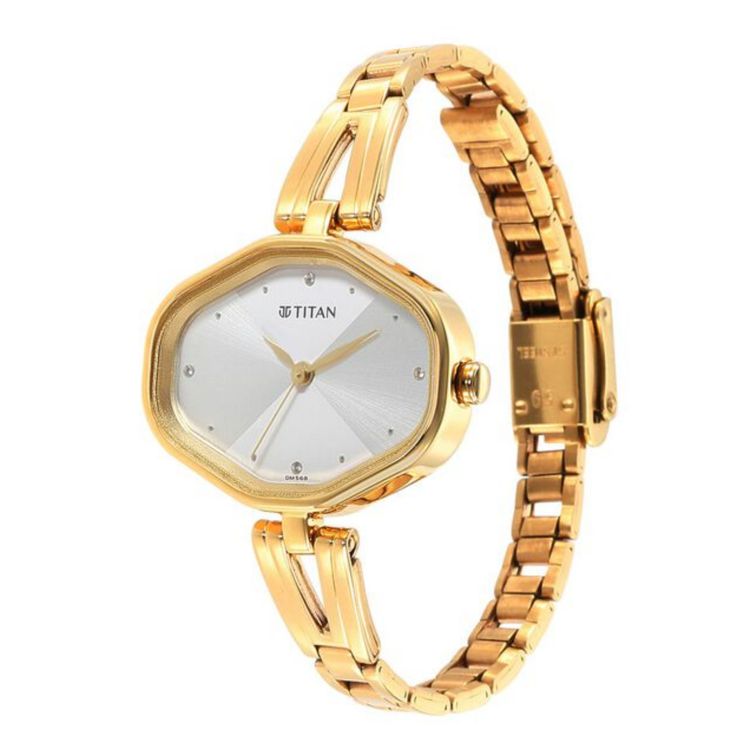 Titan Karishma Women’s Quartz Watch | Pearl White Dial | Stainless Steel Strap